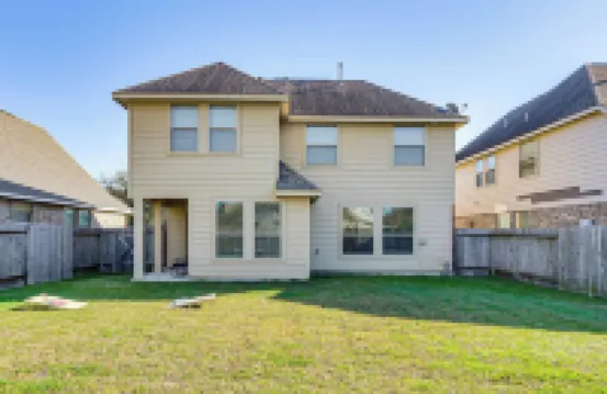 休斯頓地區的帶頂棚露台和寬敞庭院的家！ 阿塔斯科斯塔酒店