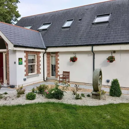 Delphi Lodge