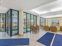 Beachfront Corner 3Br: Suntide III - Unit 910 Hotels in Addison County