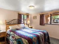 Town-N-Country Cottages Hotels in Manitou Springs