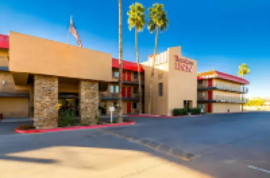 แทรเวิลเลอร์ส อินน์