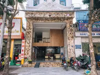 Golden Hotel Ha Noi Hotels near Long Bien