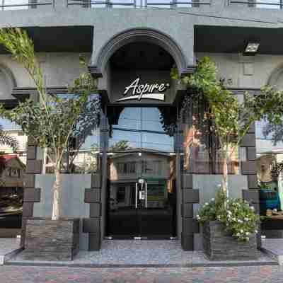 Aspire Plus Hotel Exterior