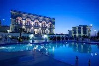 Royal Hill Hotel - Pools