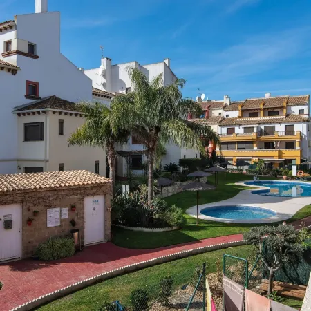 Family Oasis Near Golf & Beach