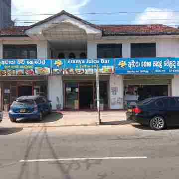 Amaya Hostel and Restaurant Hotel Exterior