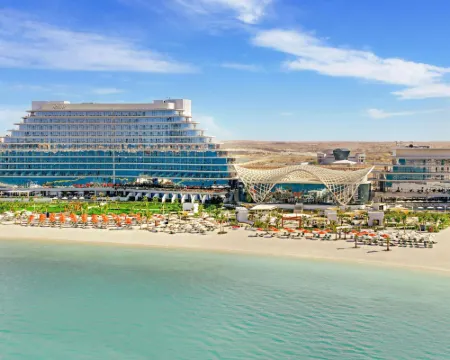 SO/哈伊馬角酒店及度假村（2025 年 12 月開業） 奧扎瑞哈奧哈馬酒店