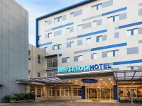 Metland Hotel Bekasi Hotels near Cibeureum Lake