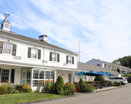 Circle Hotel Fairfield Hotels in Fairfield