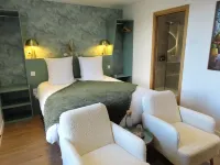 Le Foyer Celtique Hotels in Ploermel