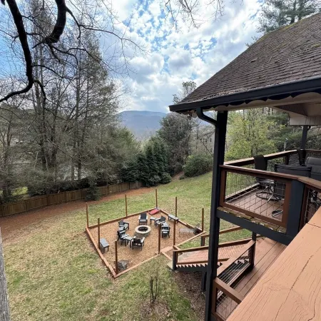 Large Resort Cabin with Breathtaking Mountain Views + Firepit