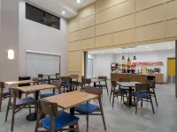 Hampton Inn & Suites by Hilton Irving DFW Airport North Hotels in Irving