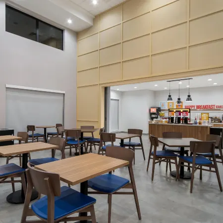 Hampton Inn & Suites by Hilton Irving DFW Airport North