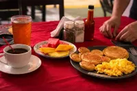 Carey Lodging - breakfast