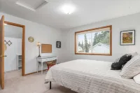 Oakway Oasis - 6 Minutes To Autzen 4 Bedroom Home