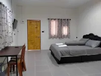 Baan Suan Chan provides accommodation services