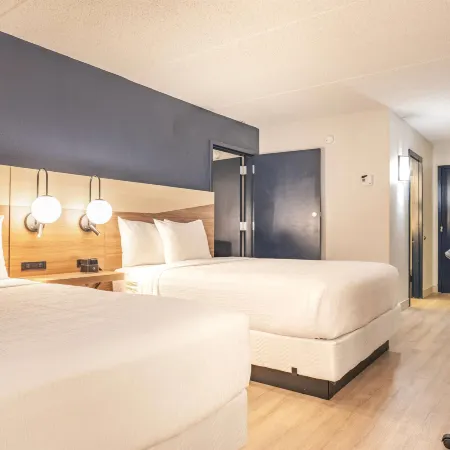 La Quinta Inn & Suites by Wyndham Danbury