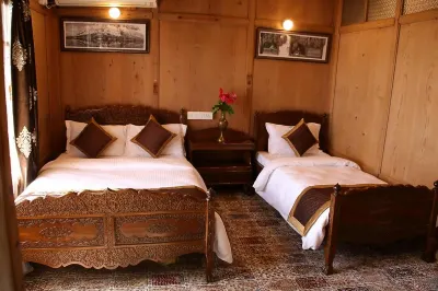 Peace of Mind Group of Houseboat Ξενοδοχεία στην πόλη Nigeen Lake