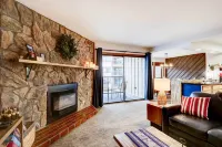 Walk to Ski Resort: Breckenridge Condo w/ Hot Tub! - Apartment