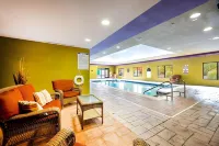 Holiday Inn Express & Suites RALEIGH WEST - LENOVO CENTER by IHG