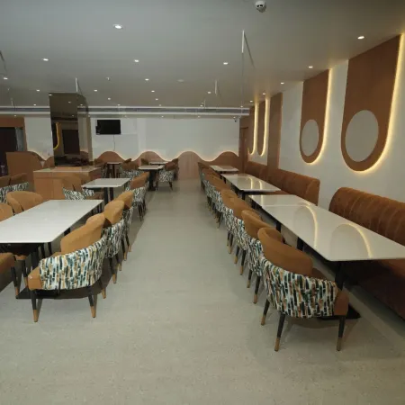 The Grand Icon Hotel
