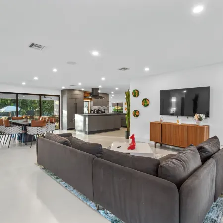 Villa Platinum by Glam Homes