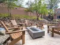 The Outrider Hotel Hotels near Simpich Showcase