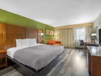 Quality Inn & Suites Hotels in Goshen