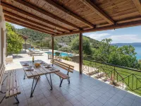 Open Your Door On The Beach! - Private Beach Home Hotels in Distos