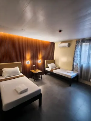 Claytown Pension House - Hostels