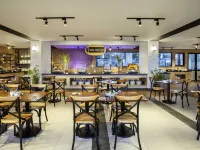 Ibis Pontianak City Center - servizio colazione