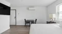 Safari Apartments