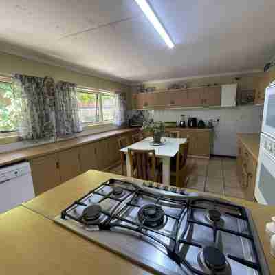 Luxury Stay in Pretoria! Fast Wi-Fi and Free Parking Rooms