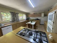Luxury Stay in Pretoria! Fast Wi-Fi and Free Parking Hotels near Waltloo Train Station