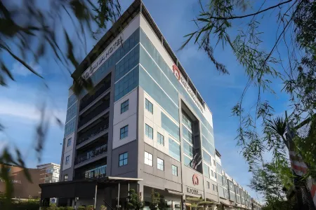 Rocana Hotel