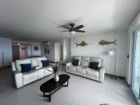 Luxurious Condo with Spectacular Ocean Views