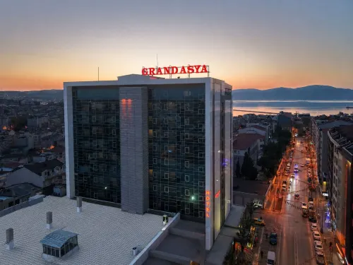 GRAND ASYA HOTEL - parking