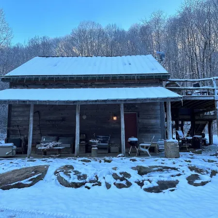 Secluded Cozy Luxurious Cabin, Gourmet Kitchen On 100 Acres W/ Miles Of Trails