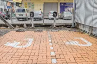 O&G Hotel Parit Buntar - Parkplatz