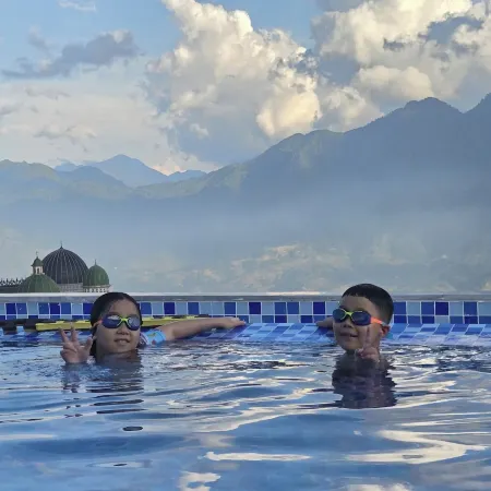 Azalea Sapa Hotel