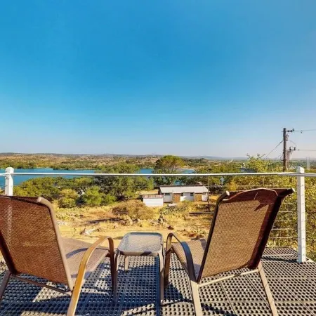 Lovely 2-story Home With Upper & Lower Decks, Gorgeous Lake & Hill Country Views