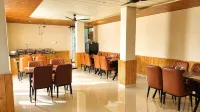 Hotel Diwan Sachpass Himalayan Brothers - balcony