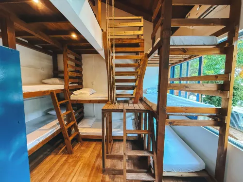 Sea Wolf Surf Hostel Campeche - Hostels