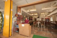 Hotel Rangoli Dharampur - 2 estrellas