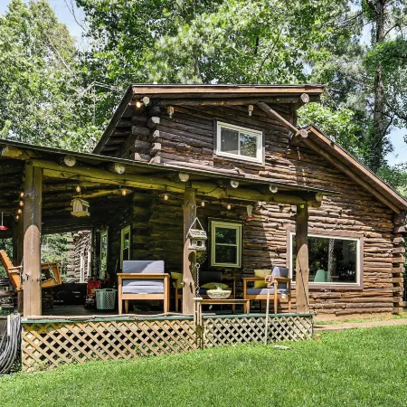 Waterfront Log Cabin in Kentucky: Fire Pit, Grill!