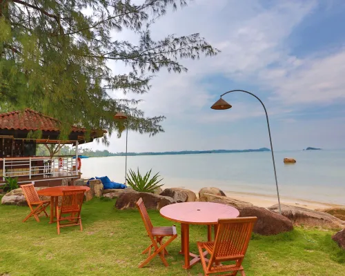 ปันไต อินดาห์ ลากอย บินตัน โรงแรมใกล้หาดลากอย