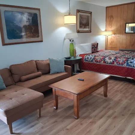 Capri Motel