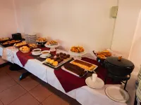 Marcopolo Suites Iguazu - breakfast