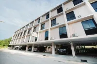Sattahip 9 Boutique Hotel - 2-Star