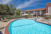 La Quinta Inn & Suites by Wyndham Thousand Oaks-Newbury Park - Kæledyr tilladt